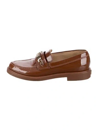 Pre-owned Chanel Interlocking Cc Logo Patent Leather Loafers In Brown