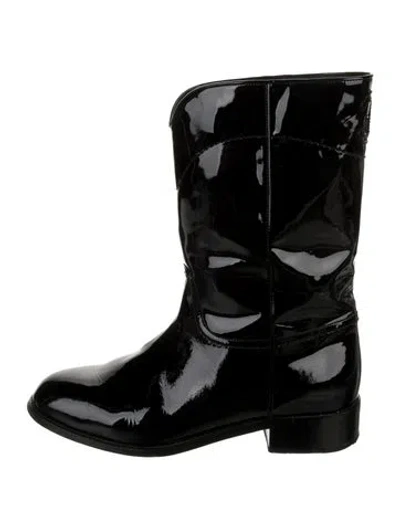 Pre-owned Chanel Interlocking Cc Logo Patent Leather Rain Boots In Black
