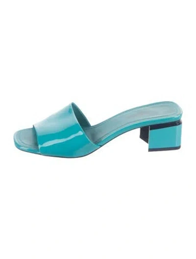 Pre-owned Chanel Interlocking Cc Logo Patent Leather Slides In Blue