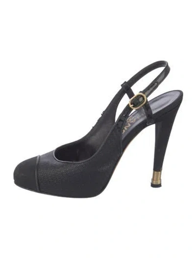 Pre-owned Chanel Interlocking Cc Logo Patent Leather Slingback Pumps In Black