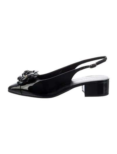Pre-owned Chanel Interlocking Cc Logo Patent Leather Slingback Pumps In Black