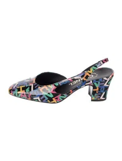Pre-owned Chanel Interlocking Cc Logo Patent Leather Slingback Pumps In Black