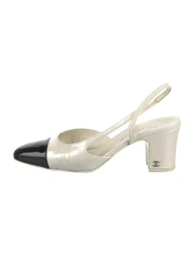 Pre-owned Chanel Interlocking Cc Logo Patent Leather Slingback Pumps In Multi