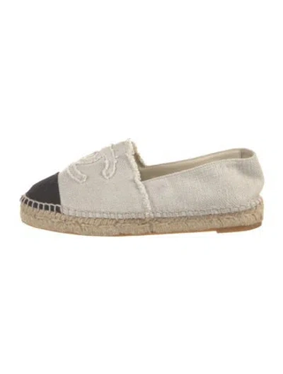 Pre-owned Chanel Interlocking Cc Logo Raw-edge Trim Espadrilles In Neutral