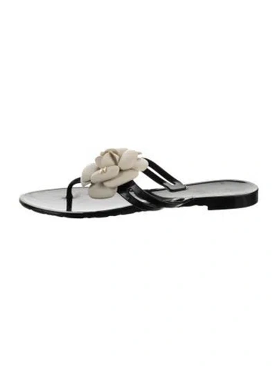 Pre-owned Chanel Interlocking Cc Logo Rubber Flip Flops In Black