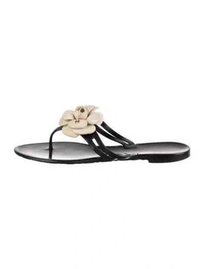 Pre-owned Chanel Interlocking Cc Logo Rubber Flip Flops In Black