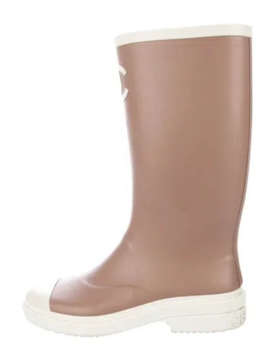 Pre-owned Chanel Interlocking Cc Logo Rubber Rain Boots In Neutral