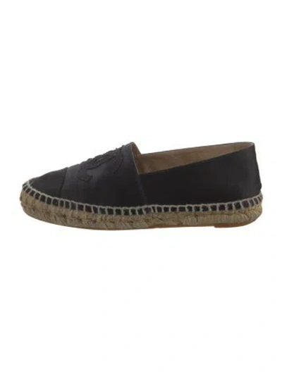 Pre-owned Chanel Interlocking Cc Logo Satin Espadrilles In Black