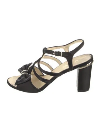 Pre-owned Chanel Interlocking Cc Logo Satin Gladiator Sandals In Black