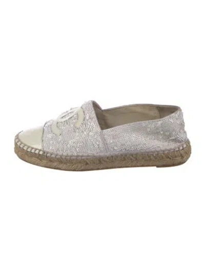Pre-owned Chanel Interlocking Cc Logo Sequins Espadrilles In White