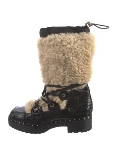 Pre-owned Chanel Interlocking Cc Logo Shearling Combat Boots In Neutral