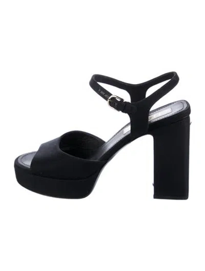 Pre-owned Chanel Interlocking Cc Logo Slingback Sandals In Black
