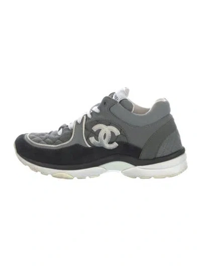 Pre-owned Chanel Interlocking Cc Logo Sneakers In Gray