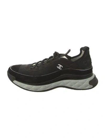 Pre-owned Chanel Interlocking Cc Logo Sneakers In Green