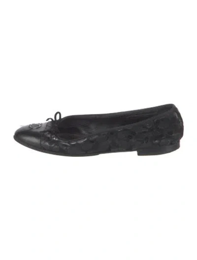 Pre-owned Chanel Interlocking Cc Logo Suede Ballet Flats In Black