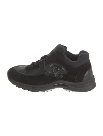 Pre-owned Chanel Interlocking Cc Logo Suede In Black