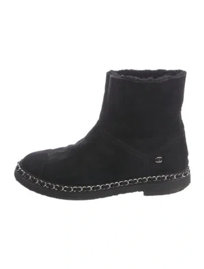 Pre-owned Chanel Interlocking Cc Logo Suede Boots In Black