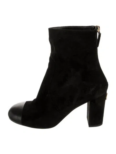 Pre-owned Chanel Interlocking Cc Logo Suede Boots In Black