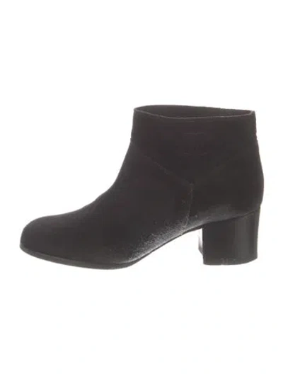 Pre-owned Chanel Interlocking Cc Logo Suede Boots In Black