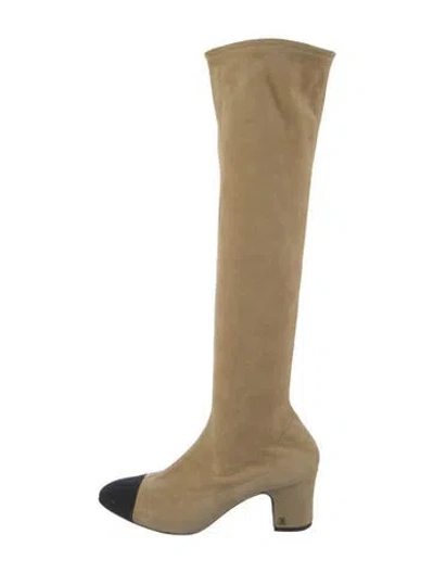 Pre-owned Chanel Interlocking Cc Logo Suede Boots In Black/neutrals