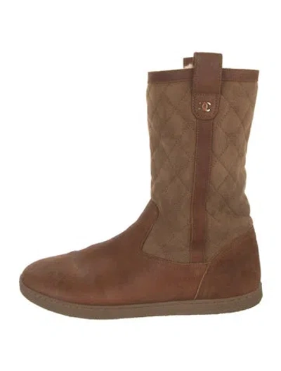 Pre-owned Chanel Interlocking Cc Logo Suede Boots In Brown