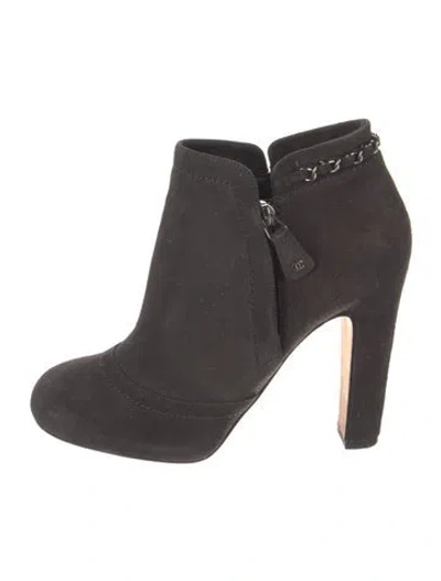 Pre-owned Chanel Interlocking Cc Logo Suede Boots In Gray