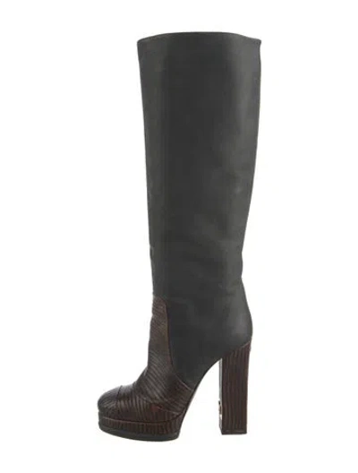 Pre-owned Chanel Interlocking Cc Logo Suede Boots In Gray