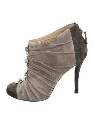 Pre-owned Chanel Interlocking Cc Logo Suede Boots In Grey