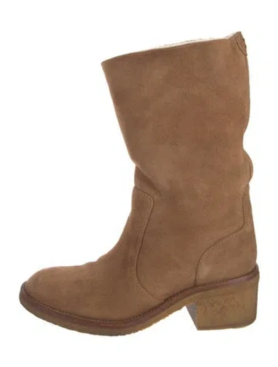 Pre-owned Chanel Interlocking Cc Logo Suede Boots In Neutrals