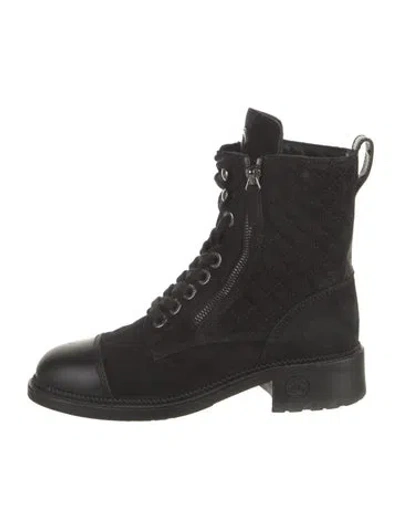 Pre-owned Chanel Interlocking Cc Logo Suede Combat Boots In Black