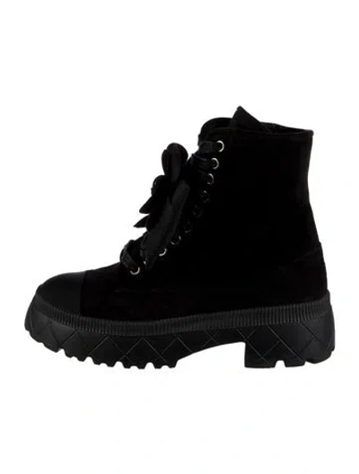 Pre-owned Chanel Interlocking Cc Logo Suede Combat Boots In Black