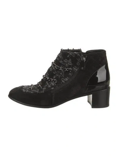 Pre-owned Chanel Interlocking Cc Logo Suede Combat Boots In Black