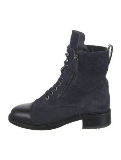 Pre-owned Chanel Interlocking Cc Logo Suede Combat Boots In Blue