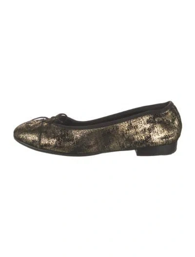Pre-owned Chanel Interlocking Cc Logo Suede Flats