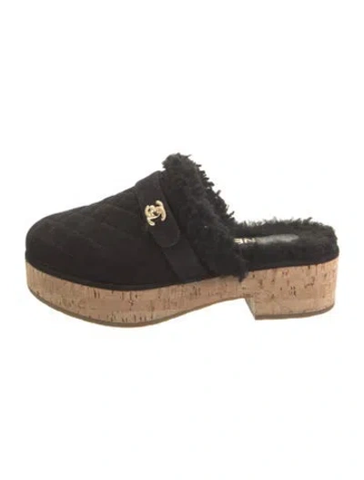 Pre-owned Chanel Interlocking Cc Logo Suede Flats In White