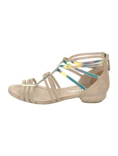 Pre-owned Chanel Interlocking Cc Logo Suede Gladiator Sandals In Metallic/neutrals