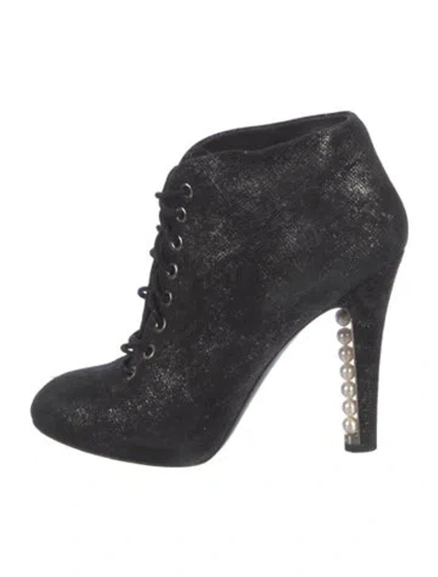 Pre-owned Chanel Interlocking Cc Logo Suede Lace-up Boots In Black