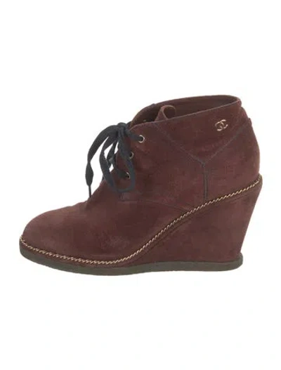 Pre-owned Chanel Interlocking Cc Logo Suede Lace-up Boots In Burgundy