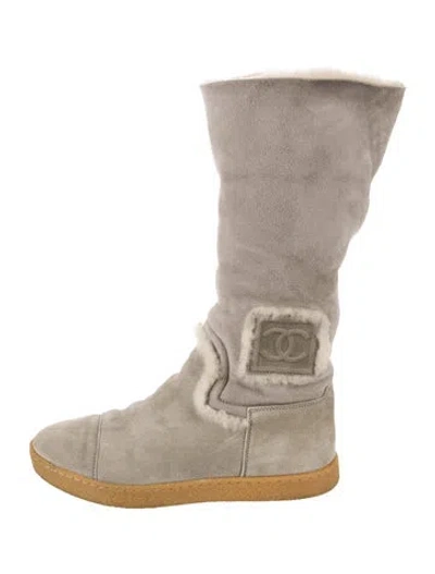 Pre-owned Chanel Interlocking Cc Logo Suede Lace-up Boots In Gray