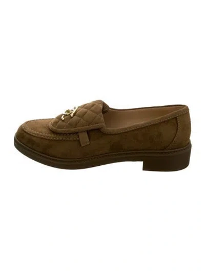 Pre-owned Chanel Interlocking Cc Logo Suede Loafers In Green