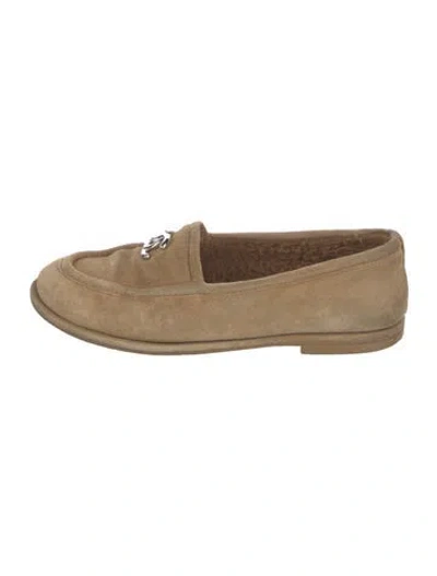 Pre-owned Chanel Interlocking Cc Logo Suede Loafers In Neutral