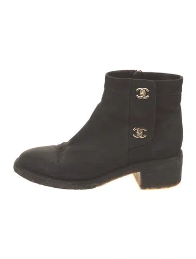 Pre-owned Chanel Interlocking Cc Logo Suede Moto Boots In Black
