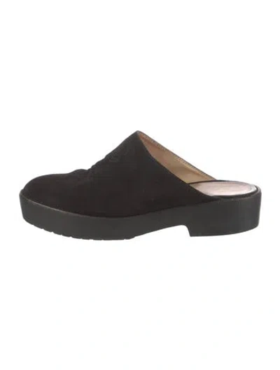Pre-owned Chanel Interlocking Cc Logo Suede Mules In Black