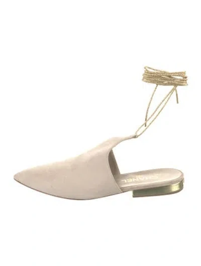 Pre-owned Chanel Interlocking Cc Logo Suede Mules In Neutral