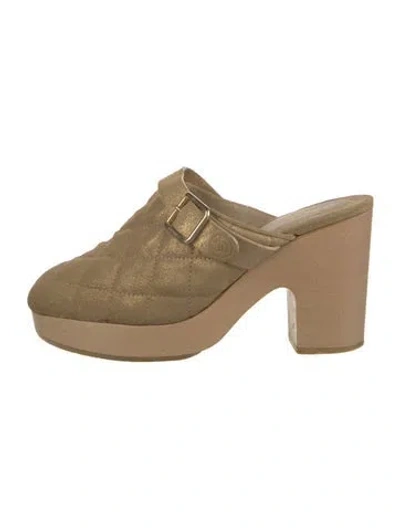 Pre-owned Chanel Interlocking Cc Logo Suede Mules In Neutrals