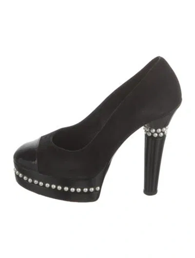 Pre-owned Chanel Interlocking Cc Logo Suede Pumps In Black