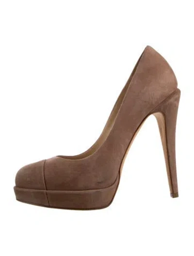 Pre-owned Chanel Interlocking Cc Logo Suede Pumps In Brown