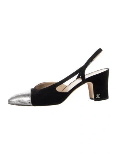 Pre-owned Chanel Interlocking Cc Logo Suede Slingback Pumps In Black