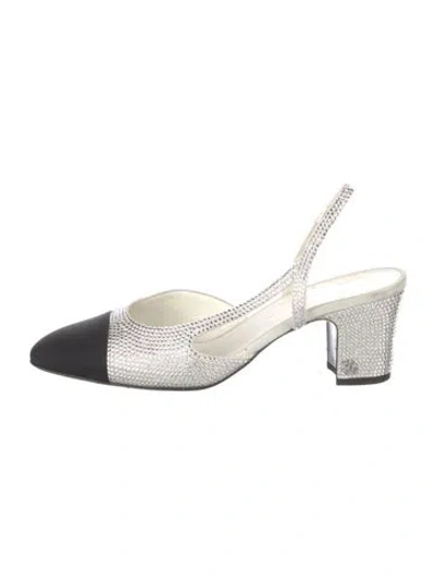 Pre-owned Chanel Interlocking Cc Logo Suede Slingback Pumps In White