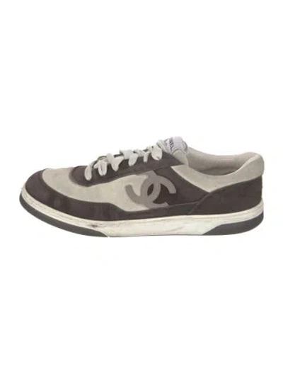 Pre-owned Chanel Interlocking Cc Logo Suede Sneakers In Brown